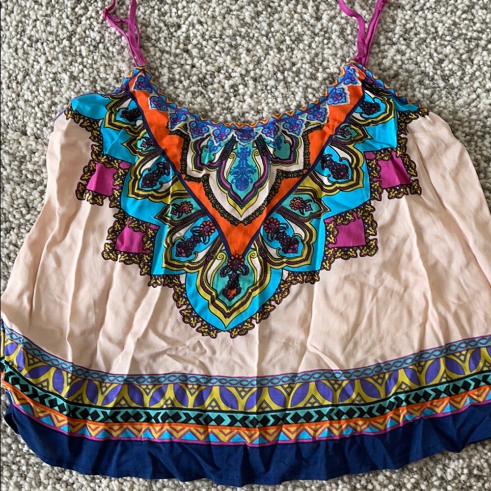 Cute Aztec print flowy top